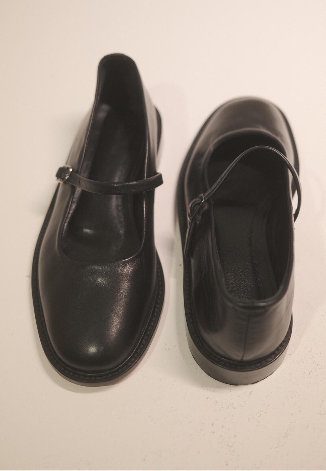 MARY ANNE FLATS — BLACK