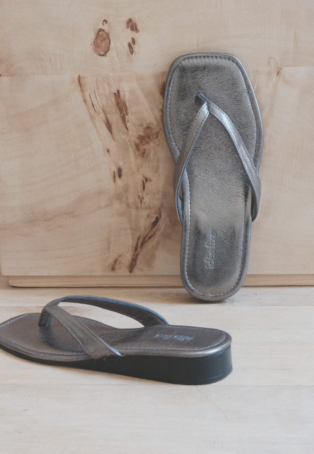 JUNE SANDALS | METALLIC GRAY