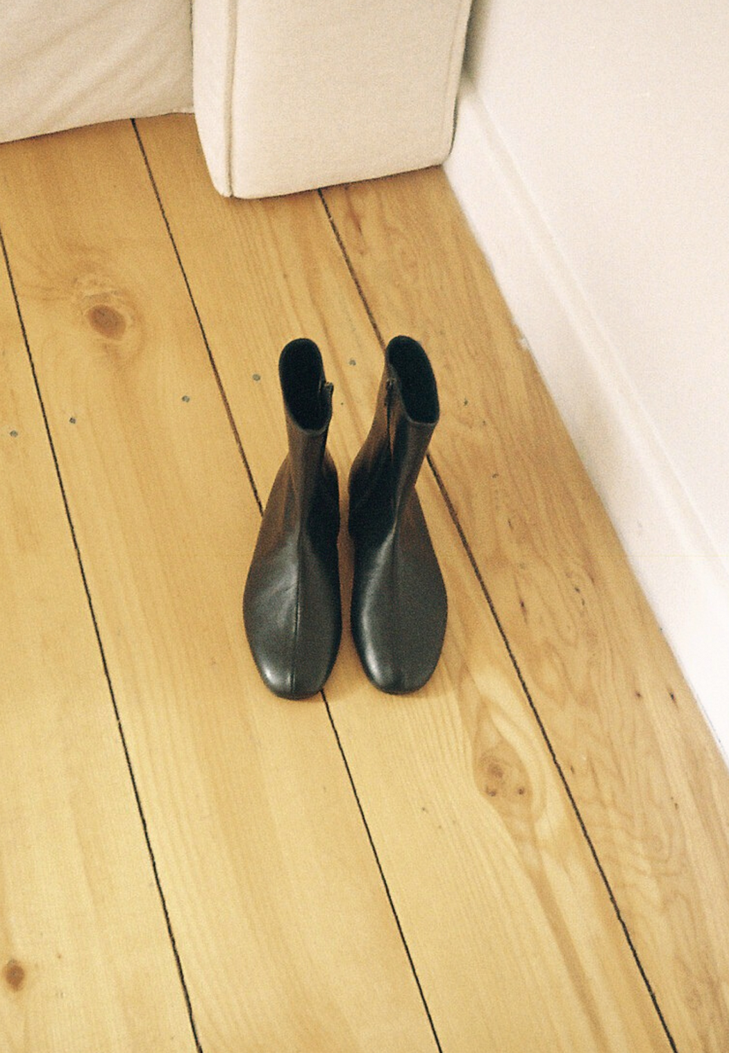 BOOTS 002 - BLACK