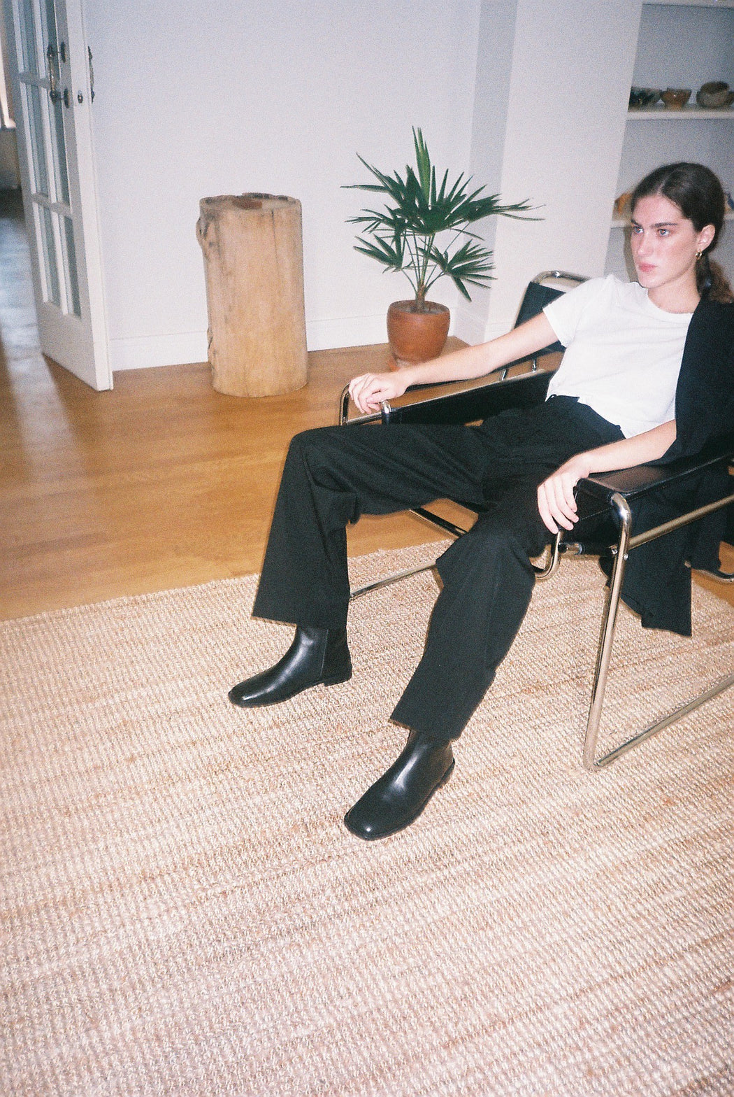 FLAT BOOTS — BLACK
