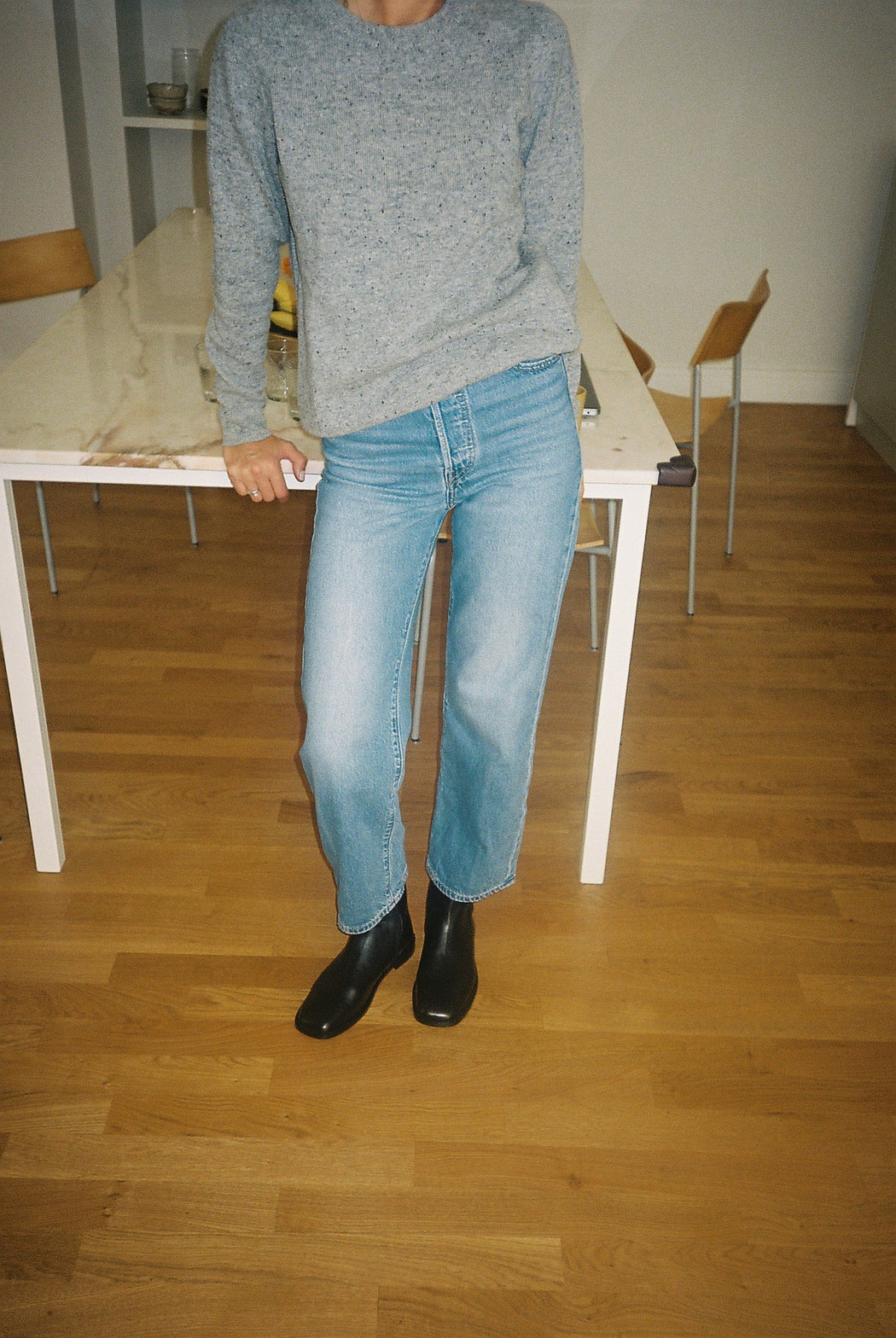 FLAT BOOTS — BLACK